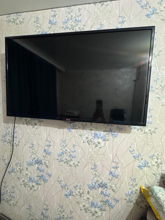 Телевизор LG диагональ 106 см