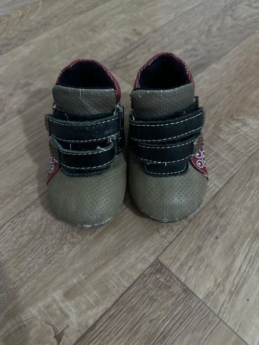 Тегін аяқ киім. Бесплатно.