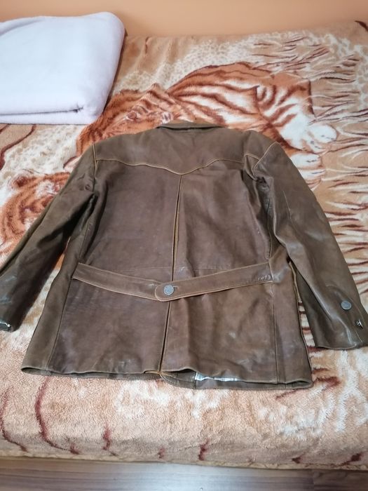 Haină de piele (mărimea 50)