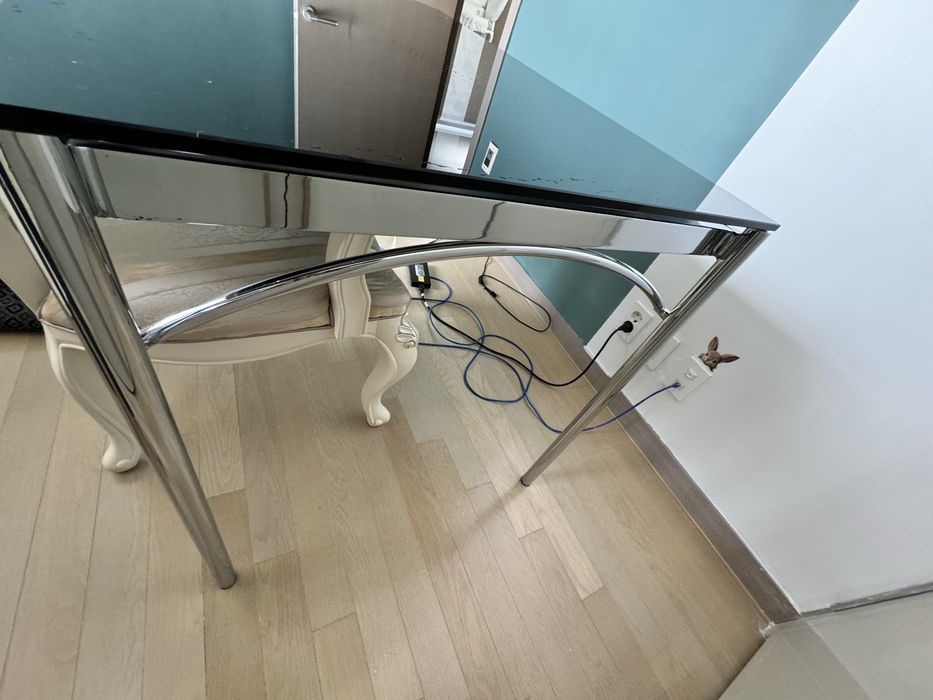 Стол стеклянный рабочий