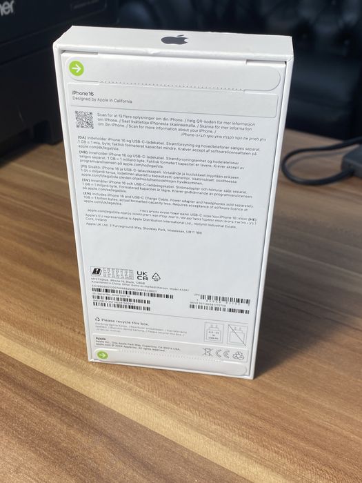 iPhone 16• 128 GB • Black