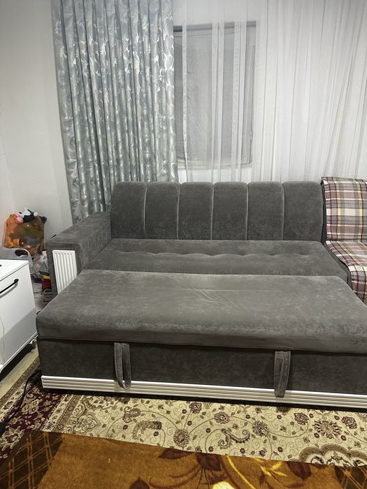 Продам почти новый диван