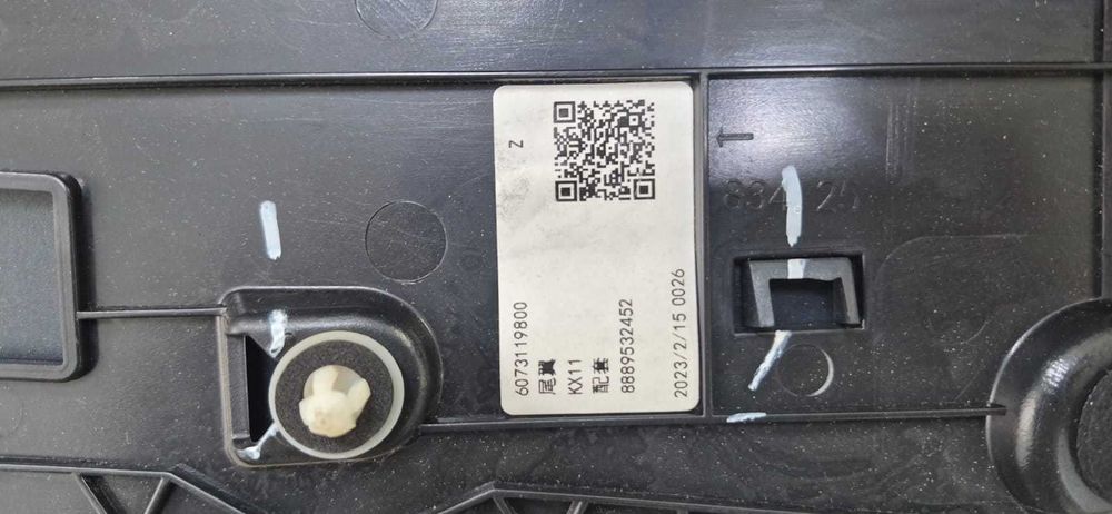 Спойлер Geely Monjaro