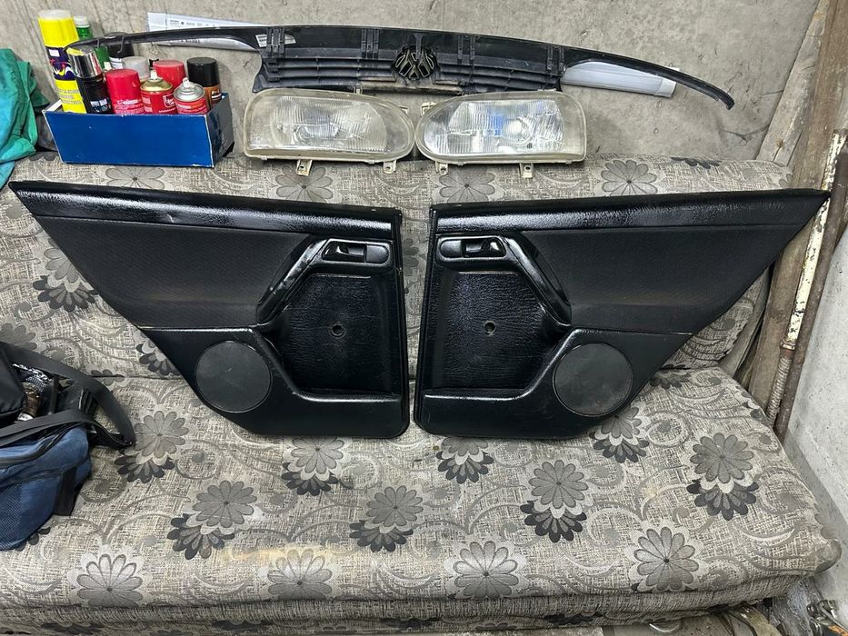 Продам задние дверные карты от гольф 3