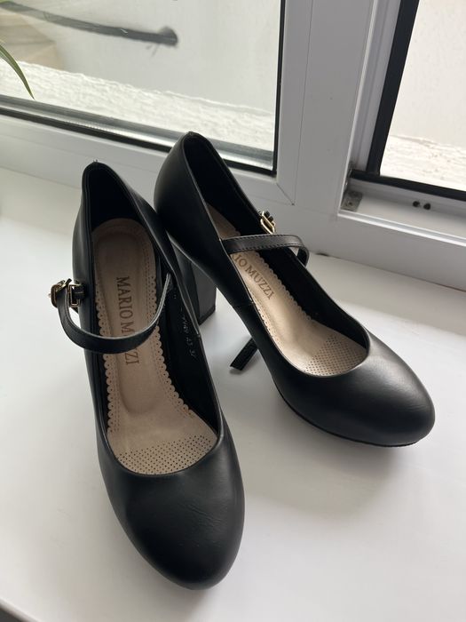 Продам кожаные туфли