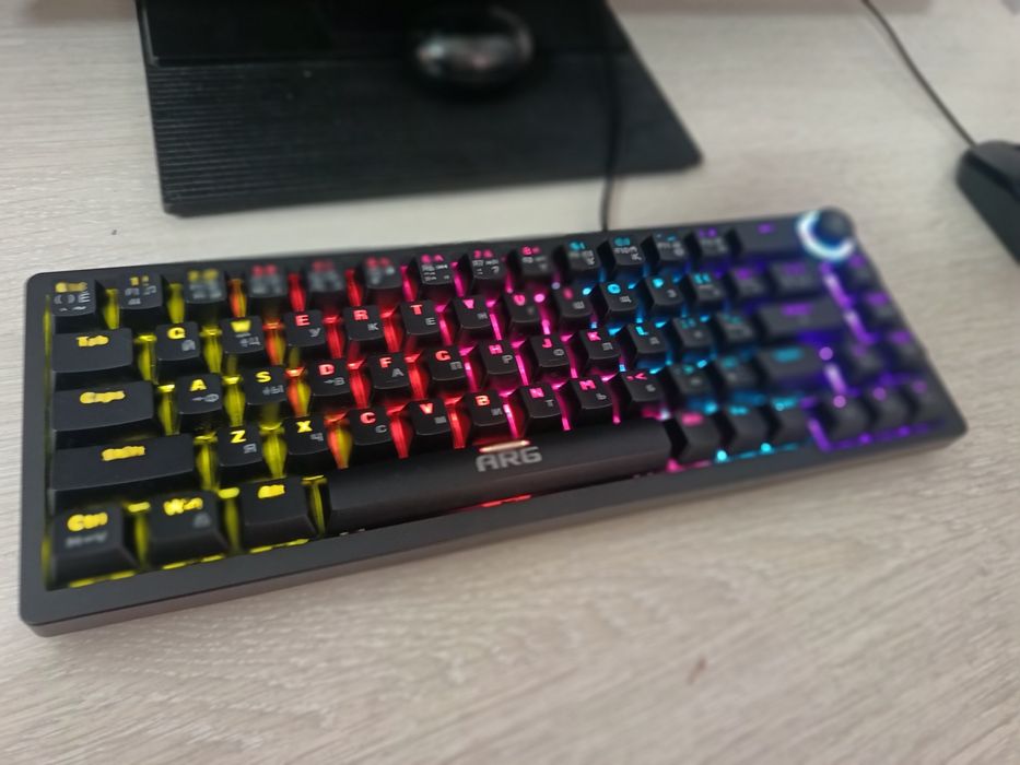 Продам компьютер с комплектам