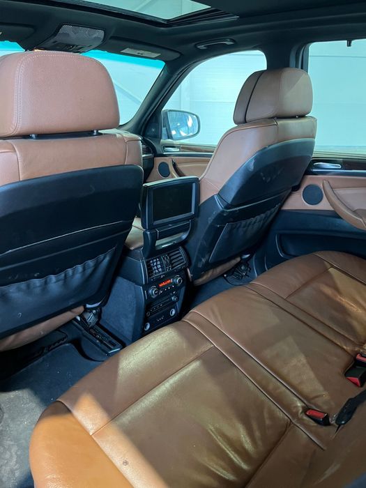 BMW X5 286 CP head up,schimb cu teren in Oradea ofer diferenta