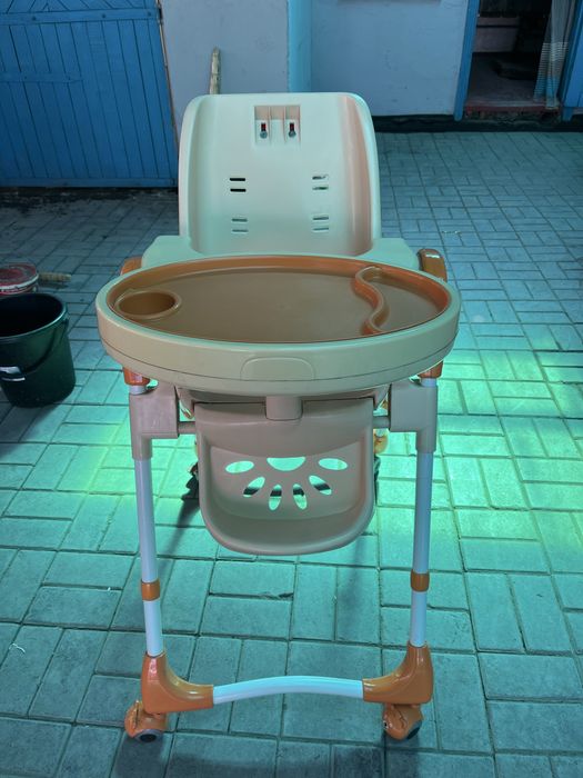 Детскиий кухныи стол