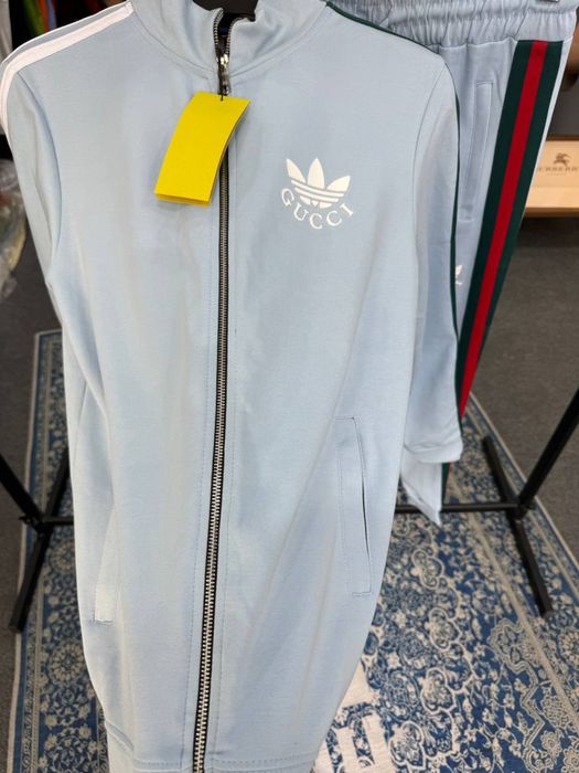 Разпродажба Мъжки екипи анцуг различни видове