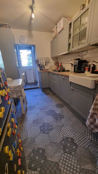 Apartament 4 camere | Centrală proprie | Parcare | 5 min metrou Apărătorii Patriei
