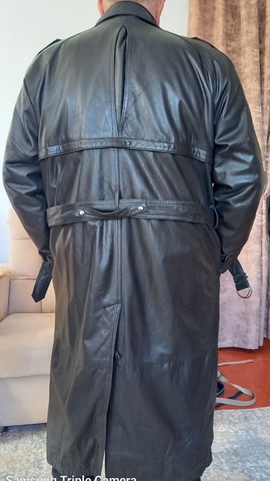 Кожаный плащ привезён с германии