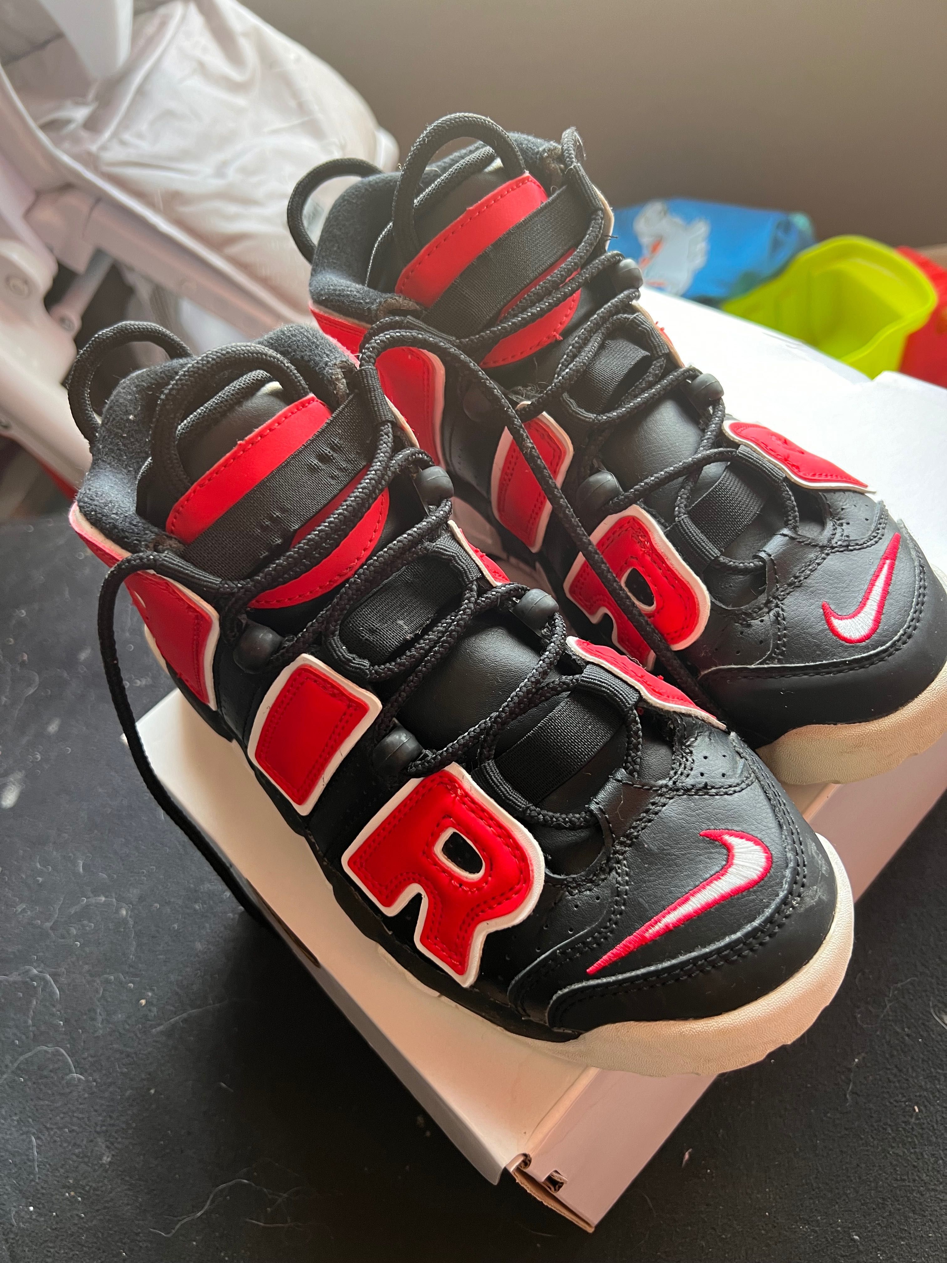 Nike on sale uptempo 38