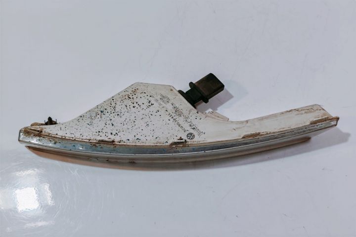 Semnalizare  dreapta 3C0953041L Volkswagen VW Passat B6