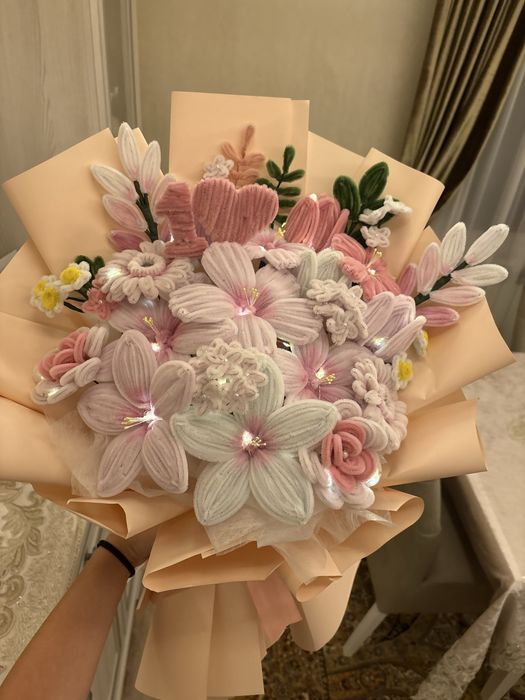 Buchet din sârmă plusata