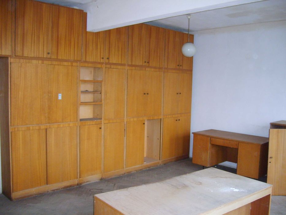 Дава се под наем Офис в Шумен, Център - 507 кв.м за 76500 € - Снимка #7