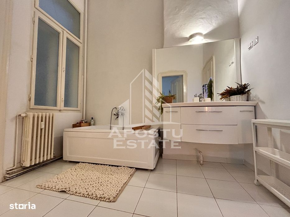 Apartament, spatios etaj 1, vedere in Piata Victoriei