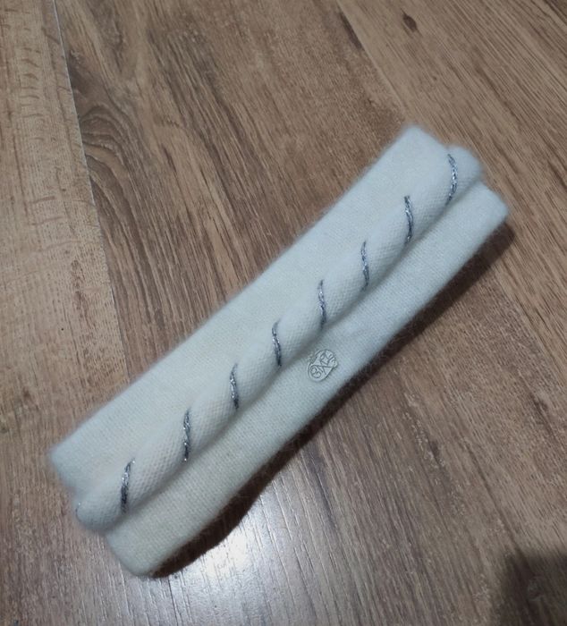 Banderola damă din angora și lână