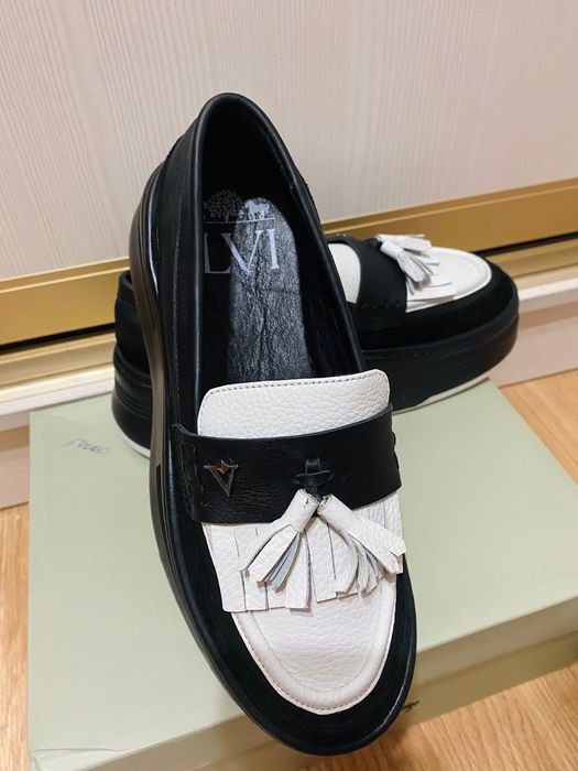 Женская обувь лоферы