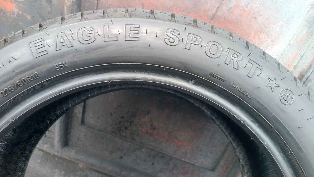 225/50/18 Goodyear
