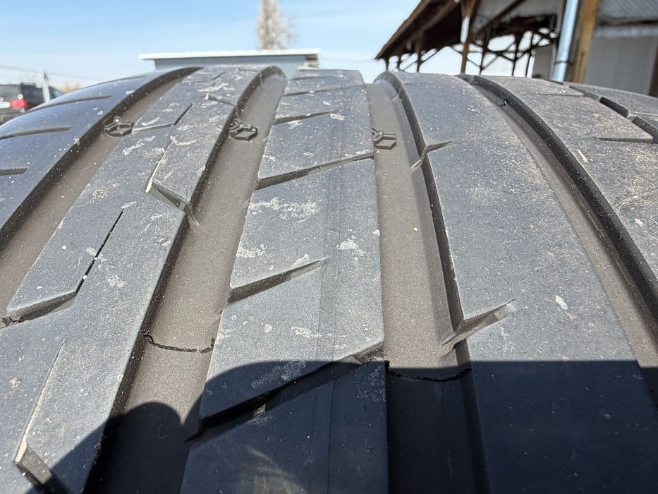 Мерцедес ГЛЕ АМГ Джанти 21 с нови гуми Continental 2025г