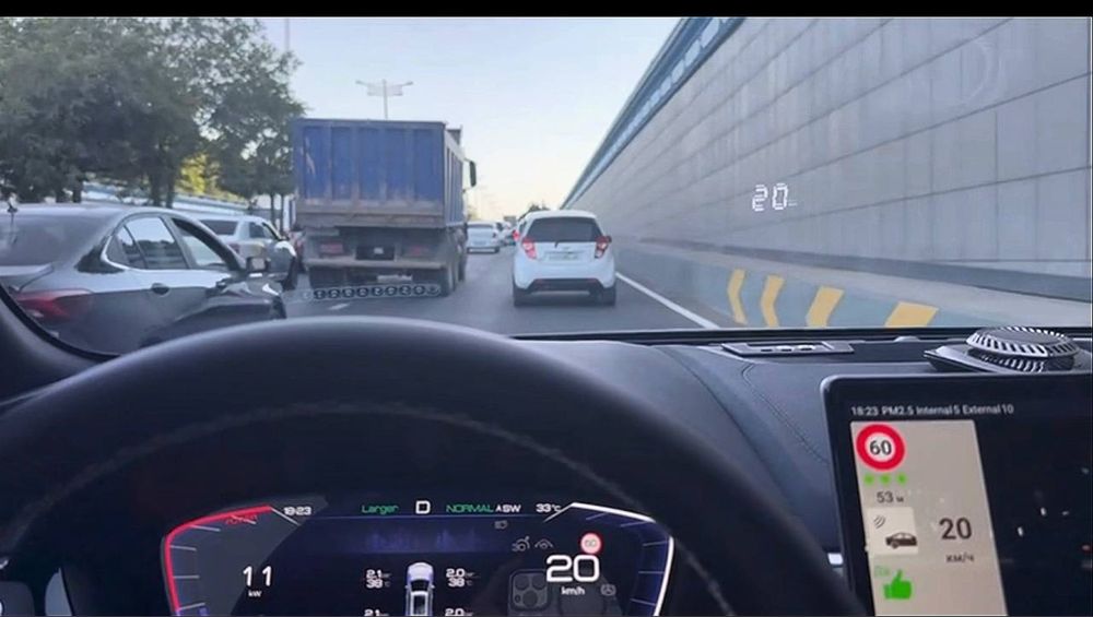 HEAD UP дисплей на лобовое стекло