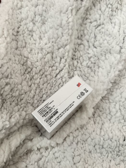 Airpods 4 noise cancellation