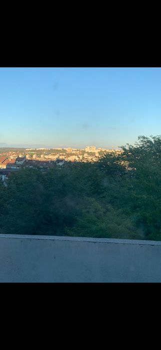 Тристаен тухлен апартамент с асансьор   готов за нанасяне В тих, спокоен и зелен квартал