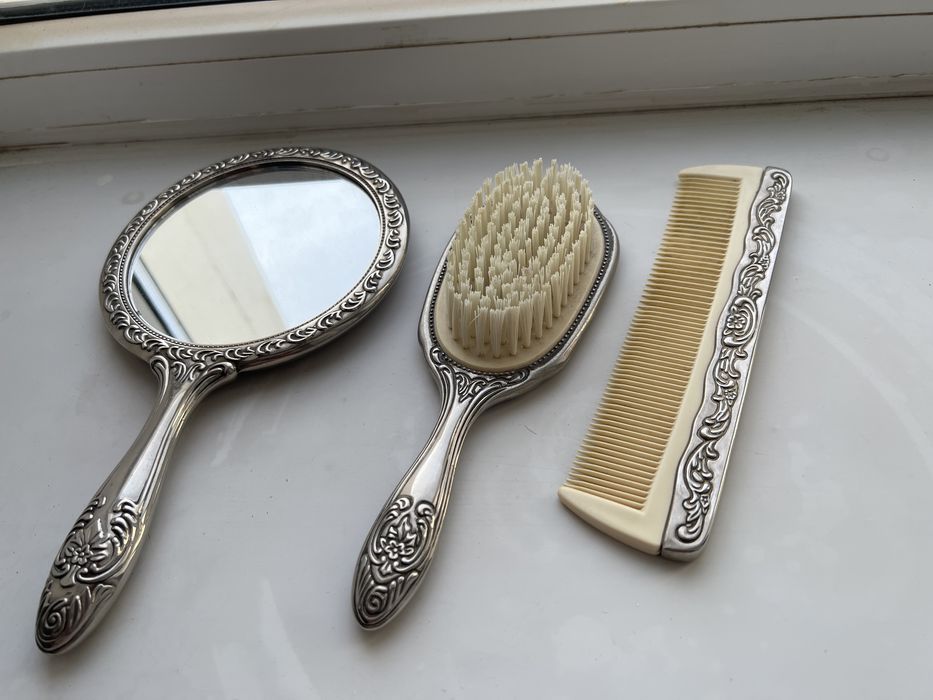 Продается антикварный набор из 3 предметов