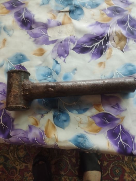 Продам кувалду 2,45 кг