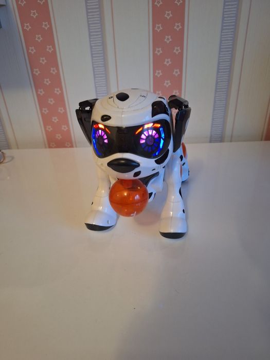 Интерактивно куче робот