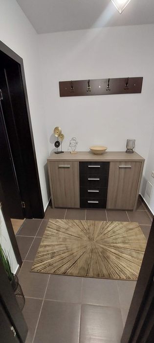 Închiriez Garsonieră