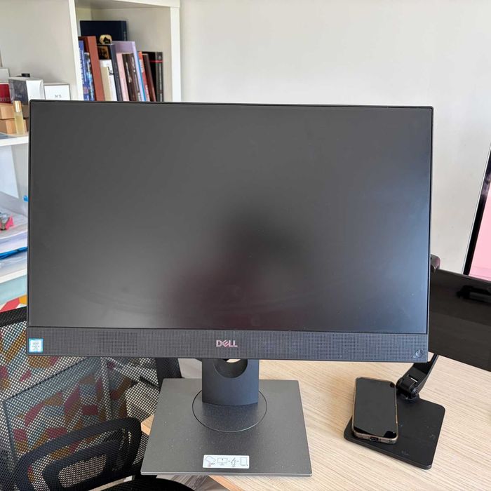 Calculator All in One, Dell OptiPlex 7470, Display 24" 1920 by 1080, Intel Core i5 9500 3.0 GHz up to 4.4 GHz, 16 GB DDR4, 256 GB SSD
