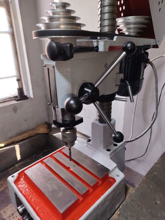 Tokrlar uchun Sivrlni Stanok 2M112