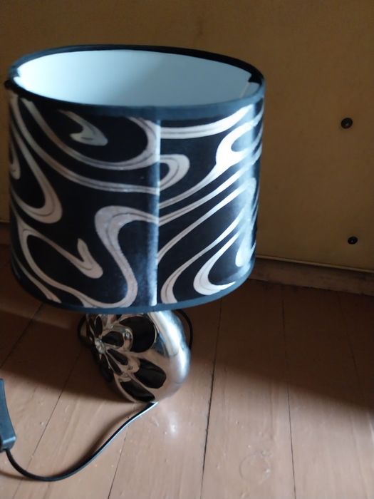 Продавам нощна лампа в много добро састояние веднъж е използвана и е м