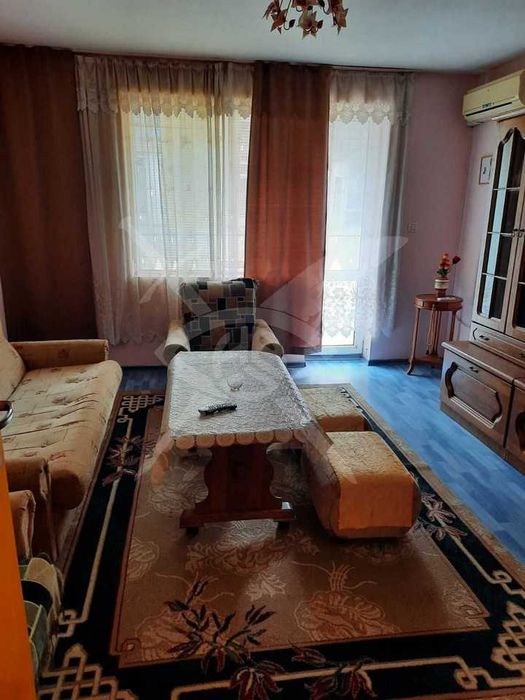 Дава се под наем Четиристаен апартамент в Варна, Колхозен пазар - 90 кв.м за 600 € - Снимка #1