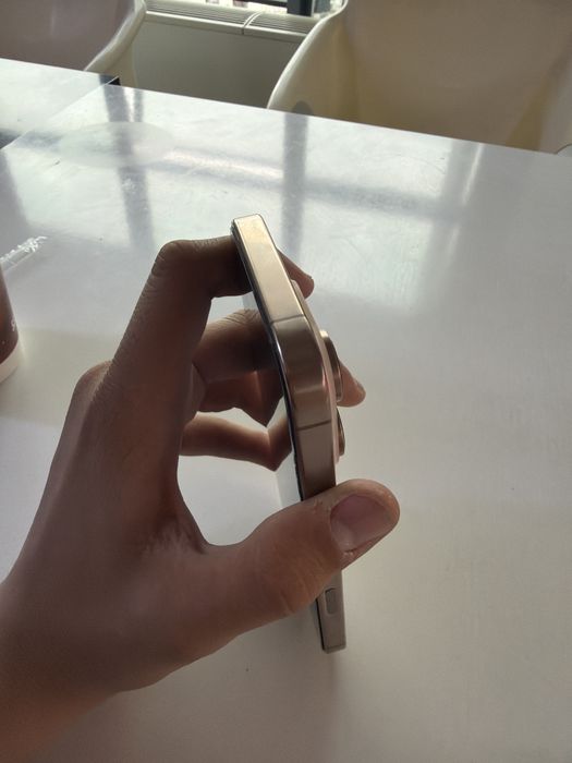 IPhone 16 pro desert ideal