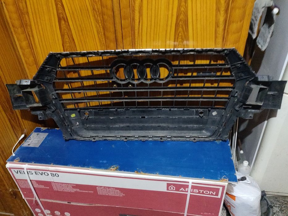 Предна Рсдиаторна Решетка за AUDi Q7 Quattro 2015/2019