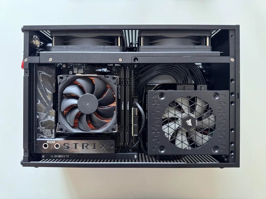9950X3D/RTX5090FE/96GB/4TB/SF1000/FormD