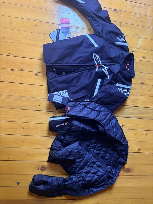 Geacă moto Alpinestars M + protecție spate + mesadă termică – NOUĂ