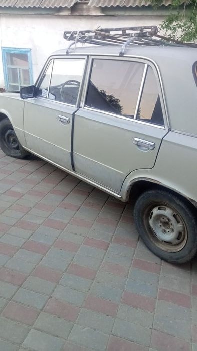 Продам автомобиль Вазелин 2101