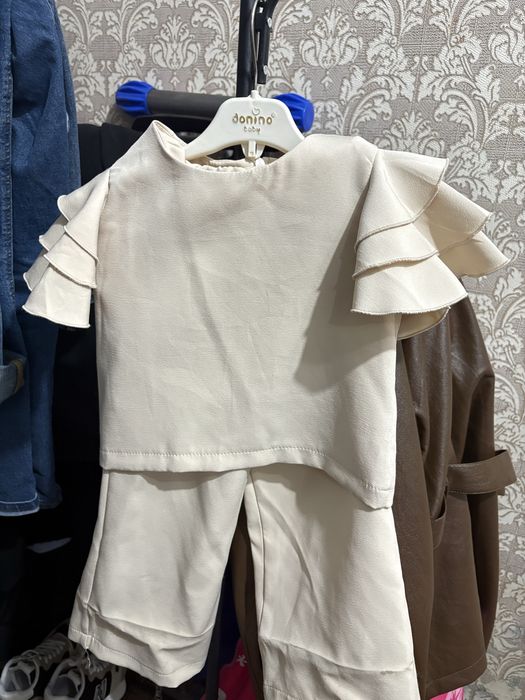 Продам платье Кастюм для девочки и Для мальчика