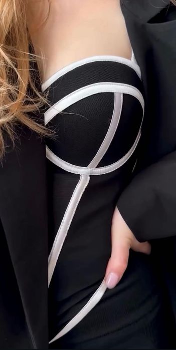 Corset. Negru. Calitate excelentă. Marimea S