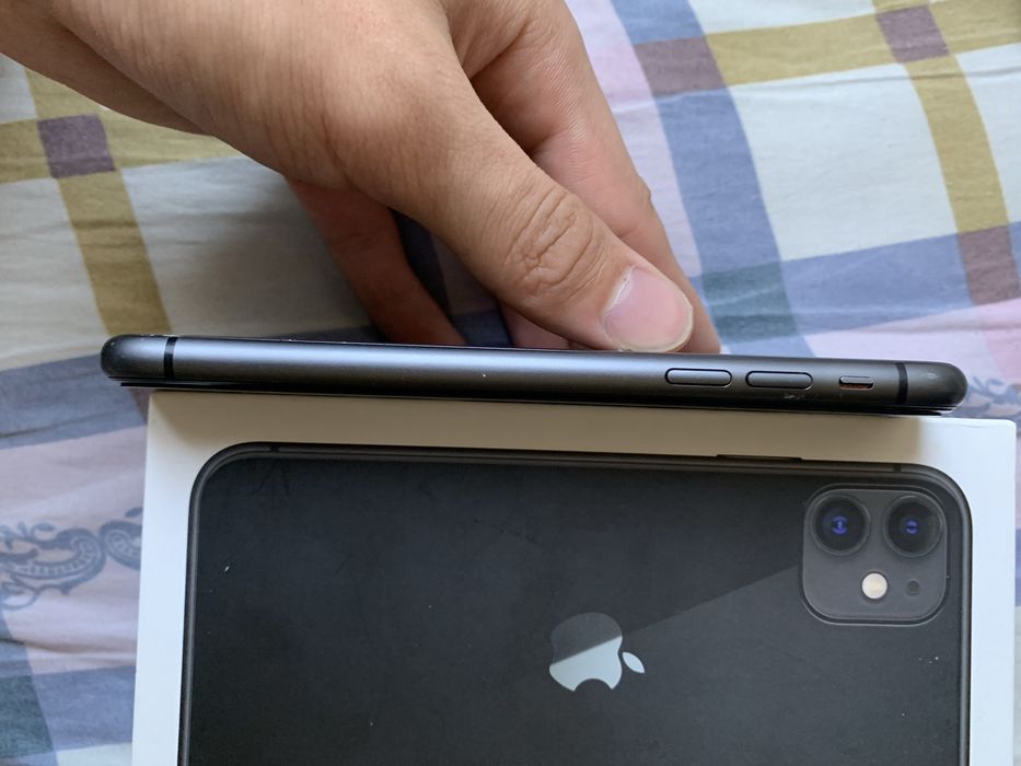 Iphone 11 в хорошеем состаянии