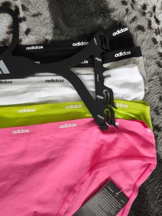 Adidas комплект/Triumph бикини нови