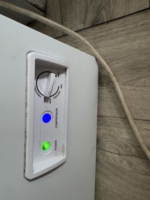 Продам морозильник