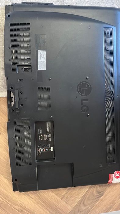 телевизор LG 42LD420