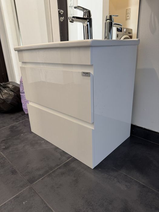 Шкаф за баня ТРИАНО