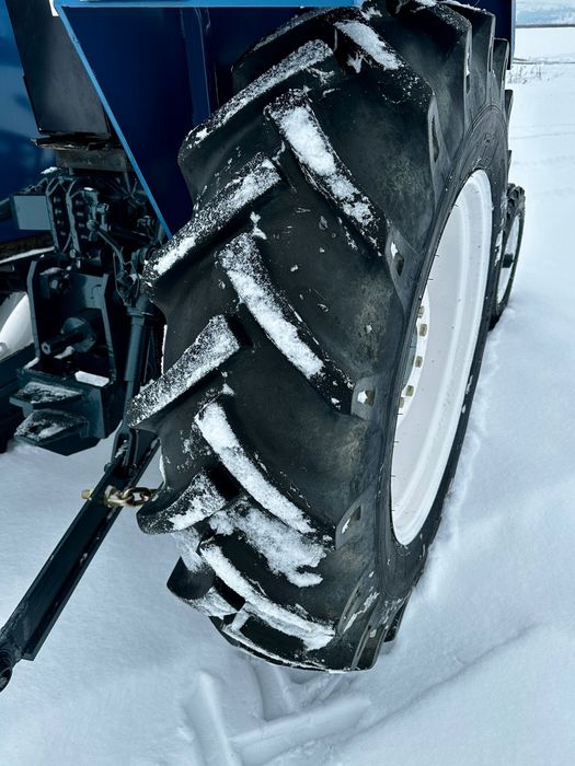 Tractor Universal 550