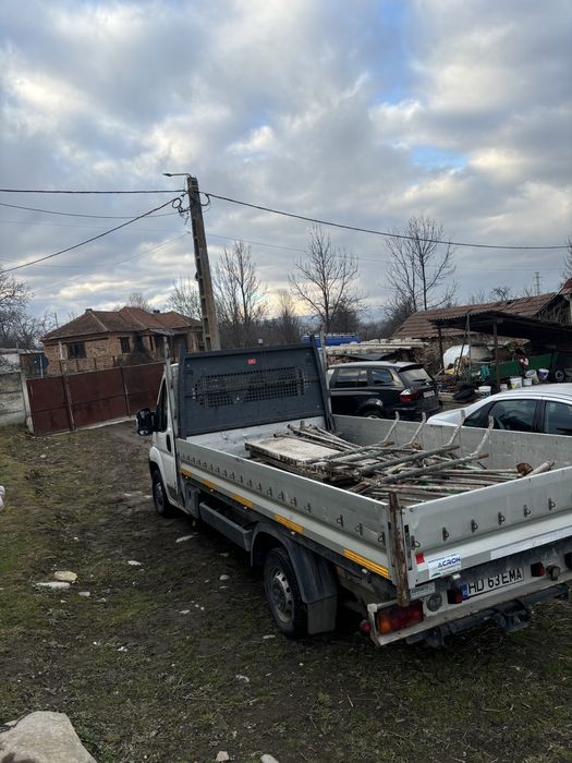 Transport marfă voluminoasă cu camionetă
