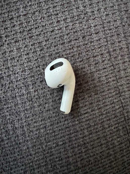 Apple AirPods Pro 1 – дясна слушалка A2083